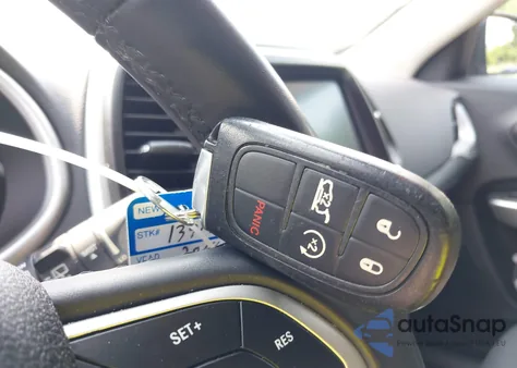 2018 Jeep Cherokee Latitude Plus 4X4 из США, поврежденный, VIN 1C4PJMLB8JD547642